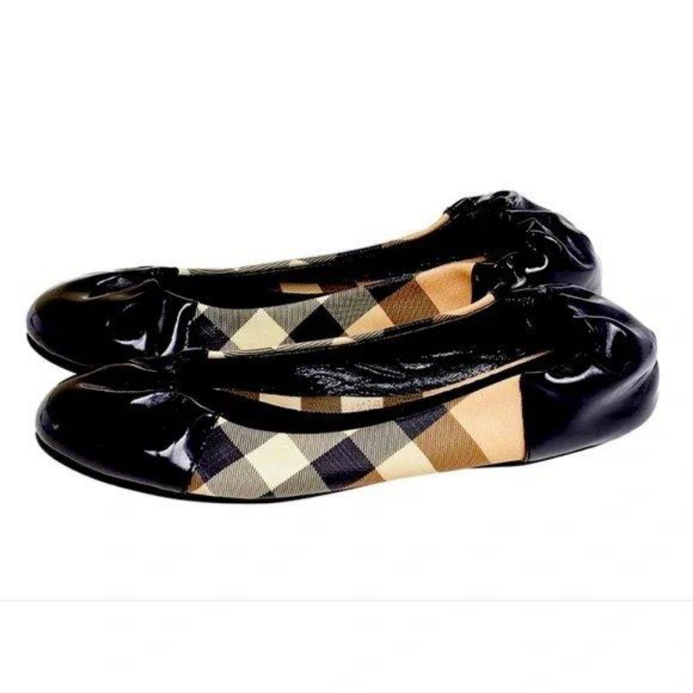 Black and Beige ballet flats.  size EU:39.  New, never worn.